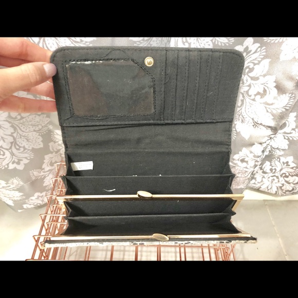 Charlotte Russe Lace wallet - Picture 2 of 4